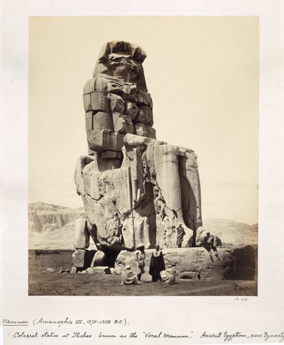 The Vocal Memnon ، تمثال ضخم لأمنحتب الثالث ، الأسرة الثامنة عشر ، c.1375-1358 قبل الميلاد ، طيبة ، 1862 (صورة بني داكن) بواسطة فرانسيس بيدفورد